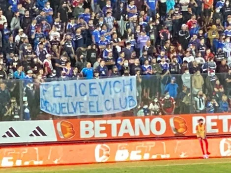 Los lienzos de los hinchas de la U contra Felicevich y Aubert