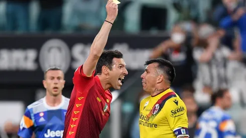Gary Medel fue expulsado en la igualdad del Bologna ante Juventus
