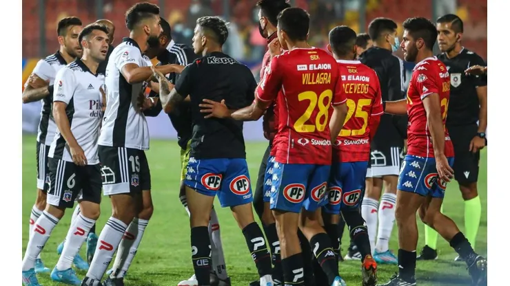 Benjamín Galdames castigado dos fechas por lanzarle besos a jugadores de colo colo