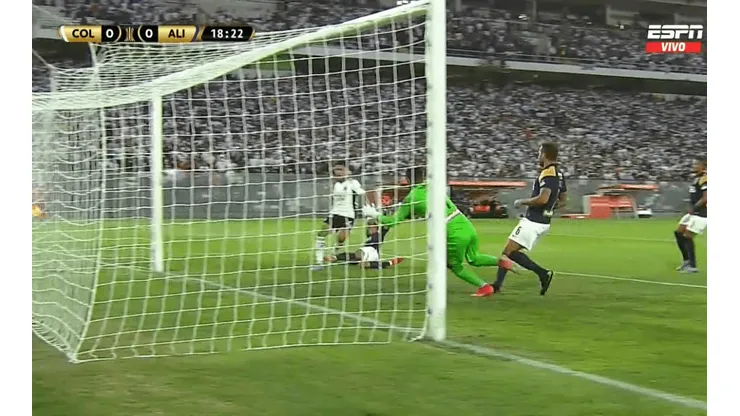 Pablo Solari estuvo muy cerca de llegar a su segundo gol en la Copa Libertadores 2022