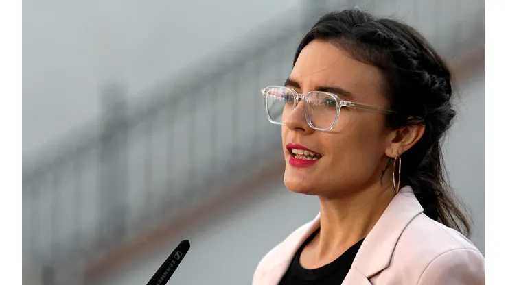 Camila Vallejo sobre el quinto retiro alternativo.