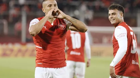 Benegas guía la victoria de Independiente en la Copa Sudamericana.