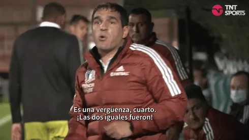 La molestia de la banca de Colo Colo en jugadas polémicas frente a Unión.