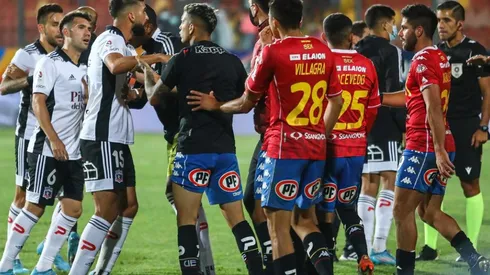 Benjamín Galdames desató una pelea en el Unión vs. Colo Colo.