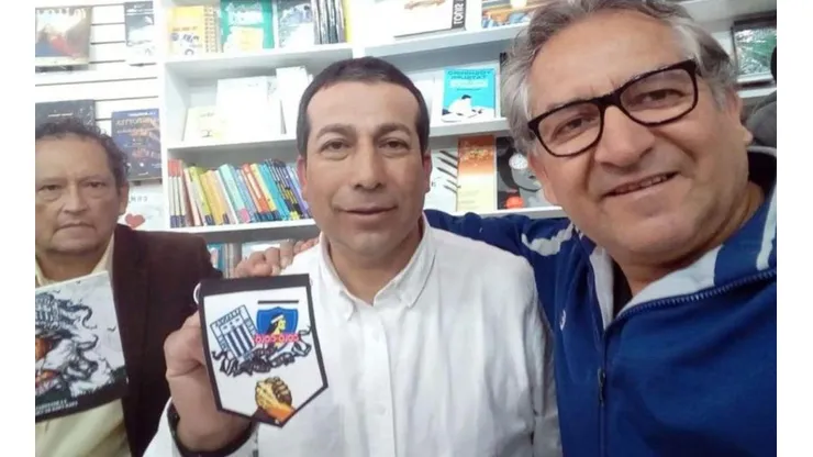 El ex jugador fue invitado al hotel de concentración de Los Íntimos.