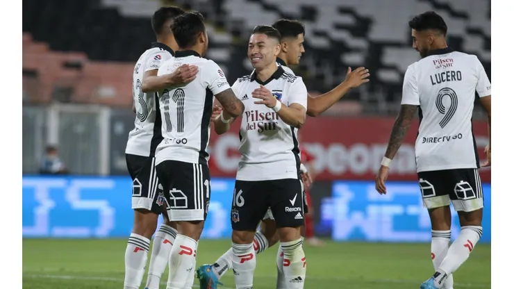 Quinteros define su formación estelar en Colo Colo para el debut en Libertadores.