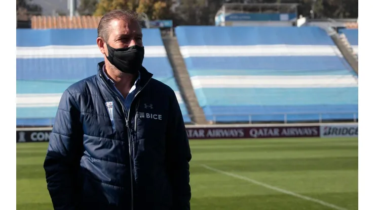 El otrora arquero alzó la voz a horas del debut de la UC.