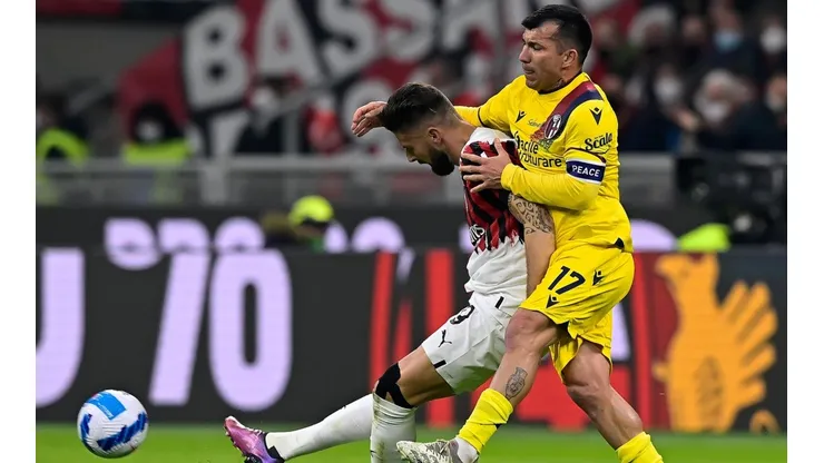 Gary Medel fue clave en la igualdad del Bologna en su visita al Milán