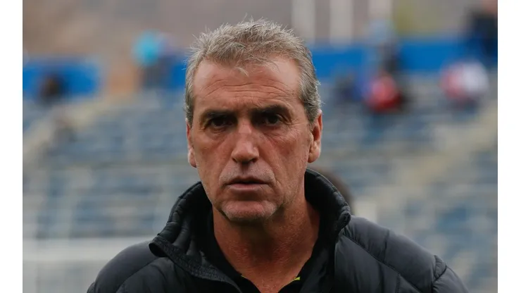 El ex técnico cruzado tocó varios temas tras la victoria de la UC ante la U en el clásico