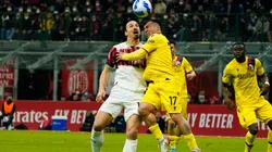 Medel mostró como quedó su corte tras choque de cabeza con Ibrahimovic.