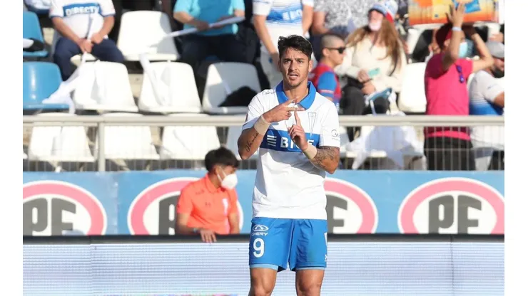 El delantero anotó el primer gol del partido en el clásico