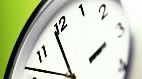 Este fin de semana se cambia el horario en Chile