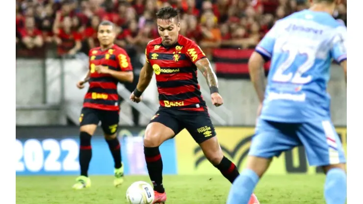 El Búfalo sigue siendo importante en el equipo de Recife.