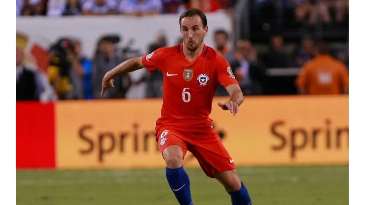 Fuenzalida anuncia su salida de La Roja y se despide de la selección.