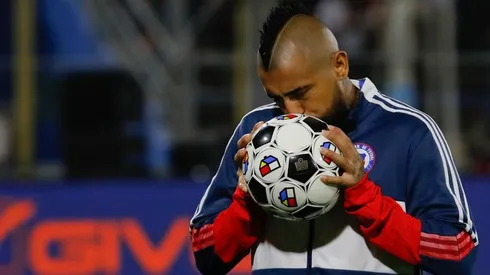 Vidal y La Roja van por un milagro esta noche ante Uruguay.