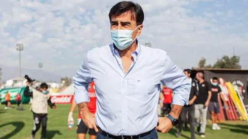 Quinteros prepara cambios en Colo Colo para enfrentar a La Calera.