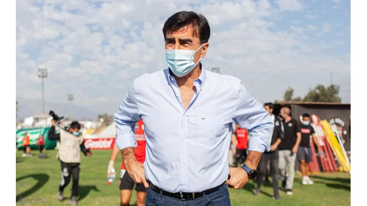 Quinteros prepara cambios en Colo Colo para enfrentar a La Calera.