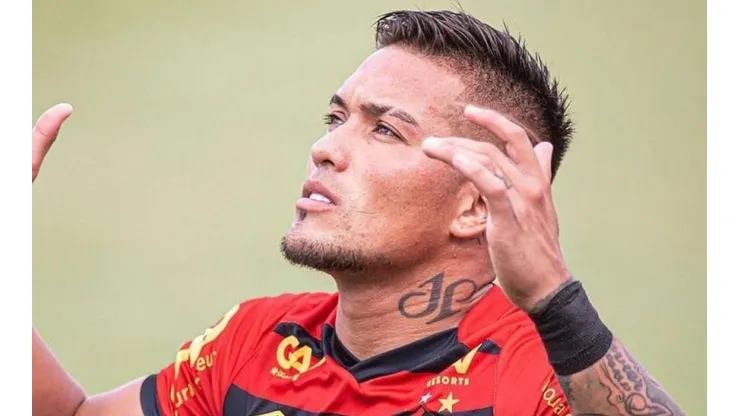 Brasil se bufaliza con un doblete de Parraguez en Sport Recife.