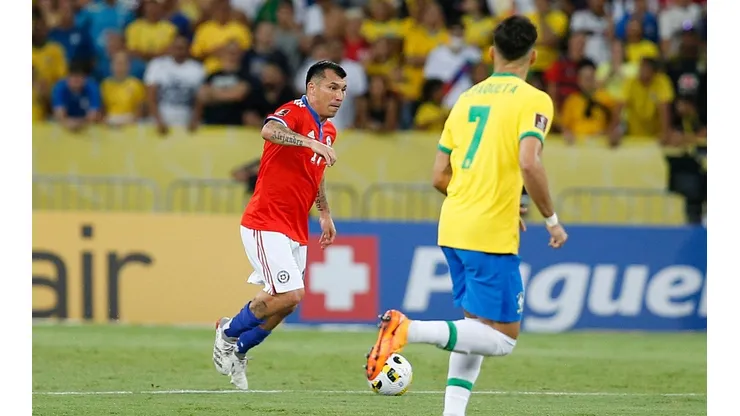 Gary Medel no tiene en mente dejar la selección chilena aún, ya que se siente vigente futbolísticamente