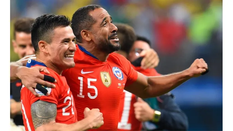 Jean Beausejour llenó de elogios a Charles Aránguiz