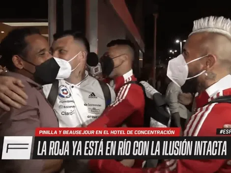 Pinilla y Beausejour se llevaron todo el cariño de La Roja en su llegada a Brasil