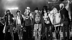 Miles de fanáticos estaban a la espera de la fecha oficial del concierto.