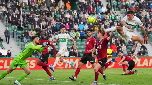 Enzo Roco fue titular durante todo el encuentro en la caída de su Elche