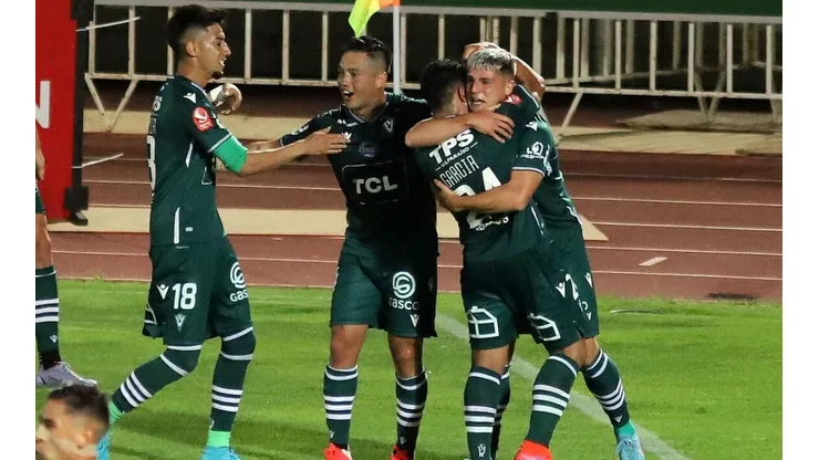 Wanderers recibe a Rangers en Valparaíso esta noche.