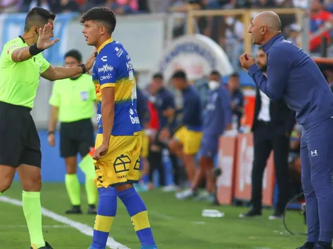 El tenso cruce entre Paulucci y Parot con el 4to árbitro en derrota de la UC