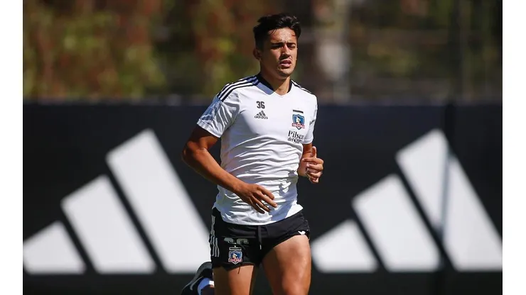 Solari sorprende viajando con Colo Colo para el partido con Antofagasta.