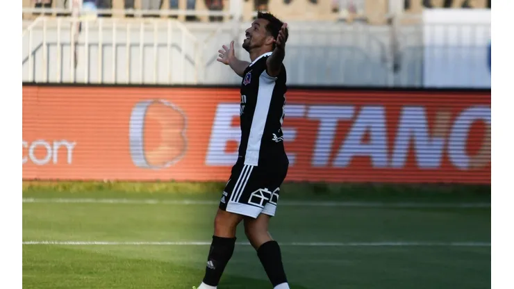 Colo Colo se pone arriba con jugadón de Solari y gol de Costa.