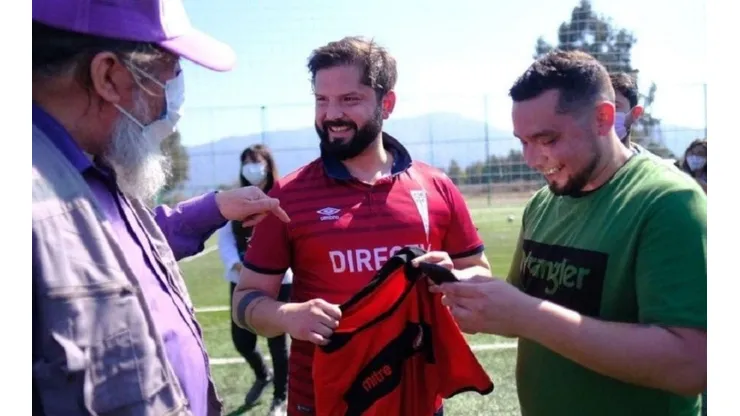 Presidente de Chile, Gabriel Boric, tiene palabras para la mala racha de la Universidad Católica