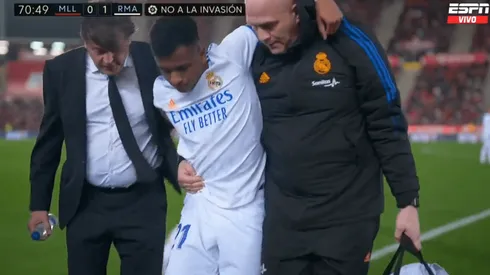 Estrella brasileña sale lesionado y podría ser duda para enfrentar a Chile.