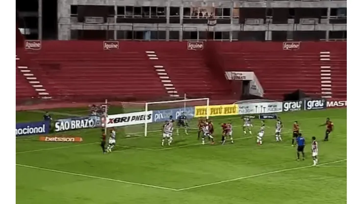 Parraguez guía la victoria del Sport Recife en el Campeonato Pernambucano.