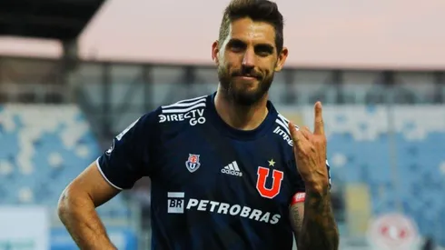 A Larrivey le gustaría volver a la U, pero como entrenador