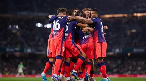 Los Colchoneros se quedaron con tres puntos claves ante la escuadra de Bravo y Pellegrini