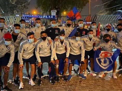 Los hinchas Azules formaron la fiesta en el Hotelazo en la previa al Superclásico