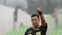 El árbitro que estará a cargo del duelo entre Colo Colo y Universidad de Chile habló en la previa