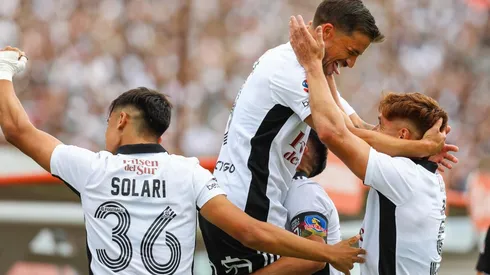 Colo Colo celebra en el Monumental ante Universidad de Chile