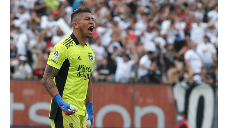 Cortés sacó aplausos al atajar el penal de Palacios.