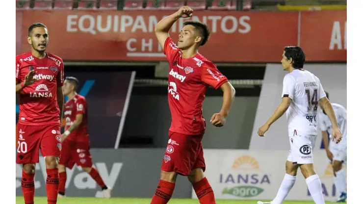 Ñublense derrota La Serena y llegar como líder a la Copa Sudamericana.
