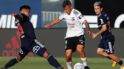 Albos y azules se miden en el Superclásico del fútbol chileno.