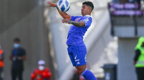 El volante de los Azules hace lo posible para llegar al partido contra Colo Colo