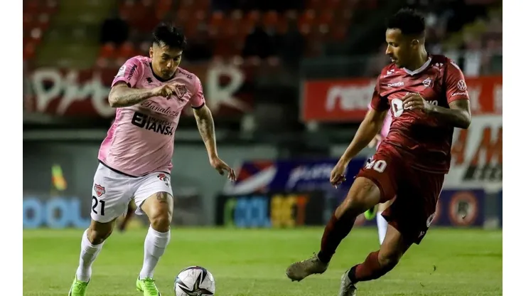 Ñublense recibe a La Serena este viernes.