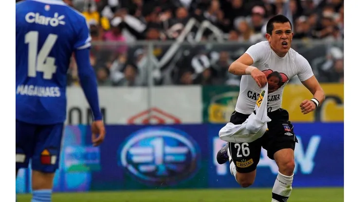 Muñoz le anotó a la U con la camiseta de Colo Colo.