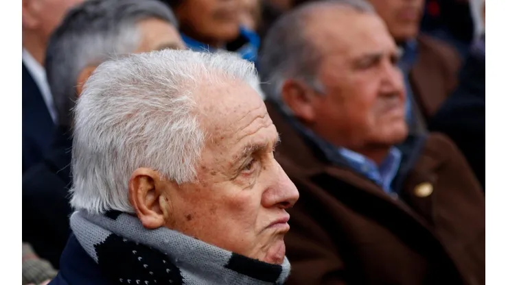 Leonel Sánchez permanece en estado grave inestable en el Hospital Clínico de la Universidad de Chile
