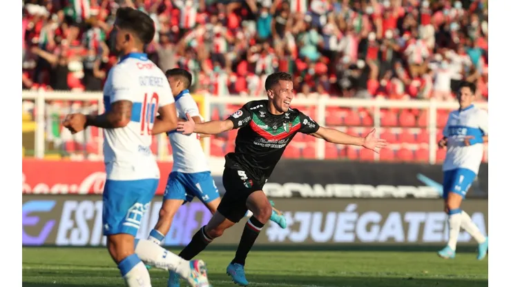 Tabla: UC desaprovecha opción de escapar en la cima del torneo.