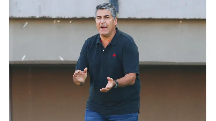 Escobar cree que ganar a O’Higgins le da envión anímico para el Superclásico.