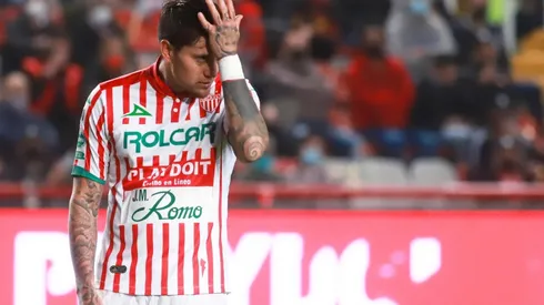 Nicolás Castillo no lo está pasando nada de bien en el Necaxa.