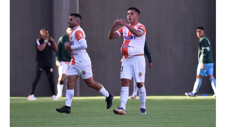 Cobresal da la sorpresa en el campeonato derrotando a La Calera.